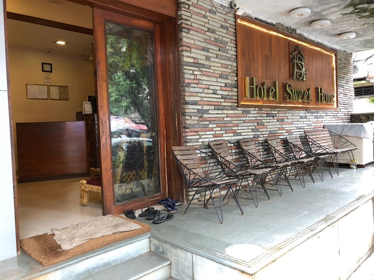 Hotel Sweet Home Мумбаи Экстерьер фото